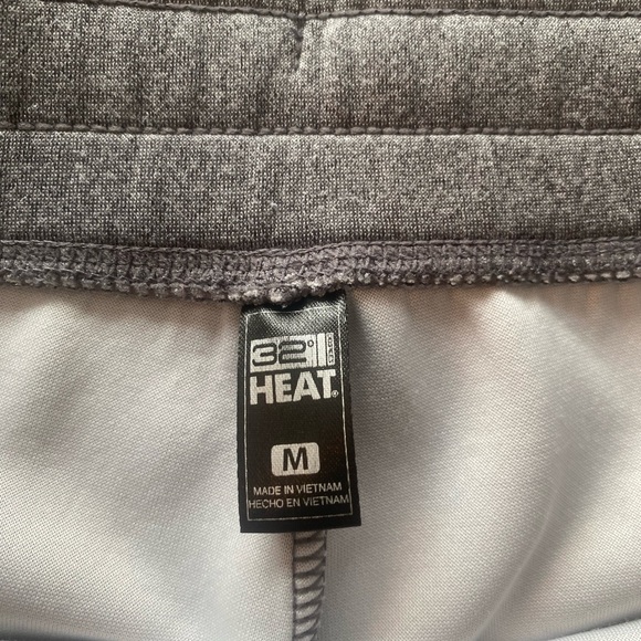 32’ joggers - Picture 3 of 3